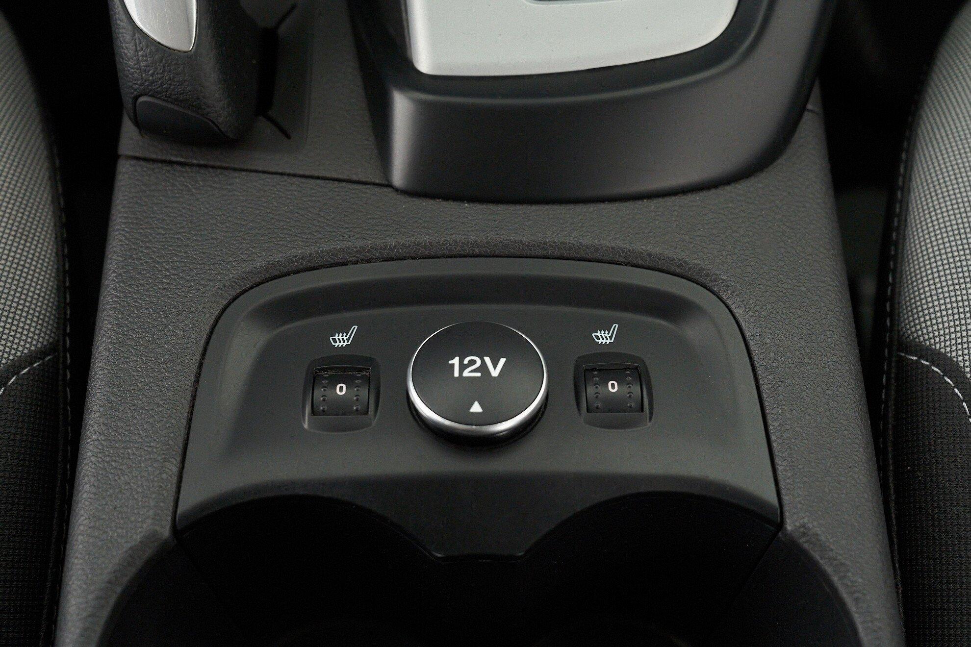 Ford Focus 2014, белый