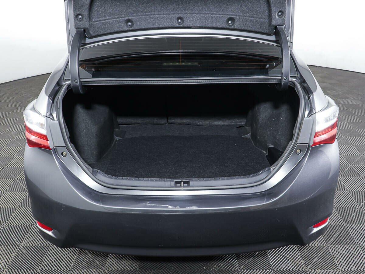 Toyota Corolla 2018, серый