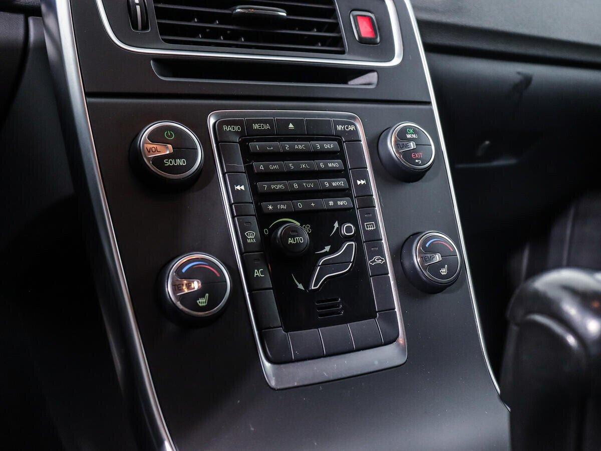Volvo S60 2011, черный