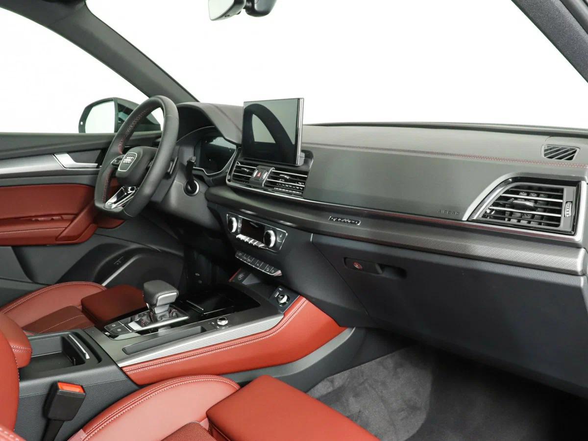 Audi Q5 2025, серый