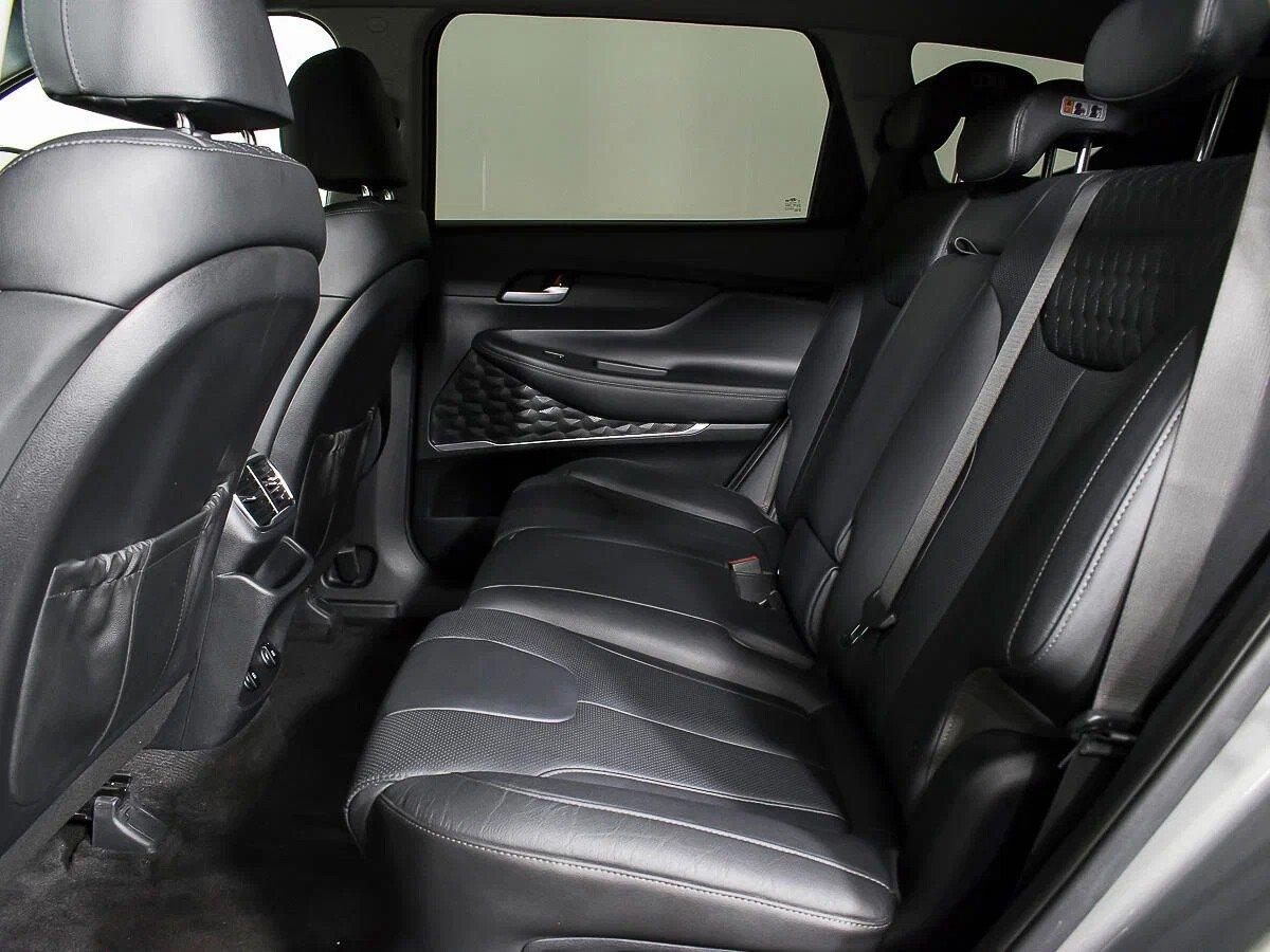 Hyundai Santa Fe 2019, серебряный