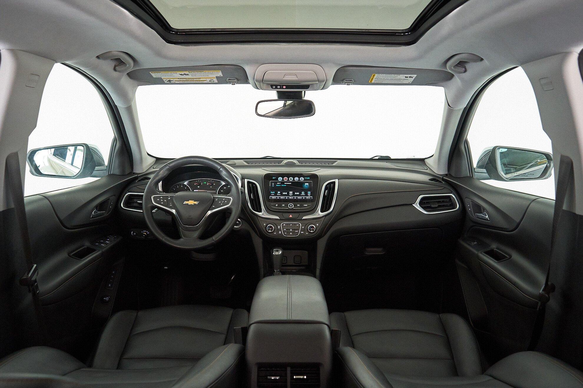 Chevrolet Equinox 2017, серый