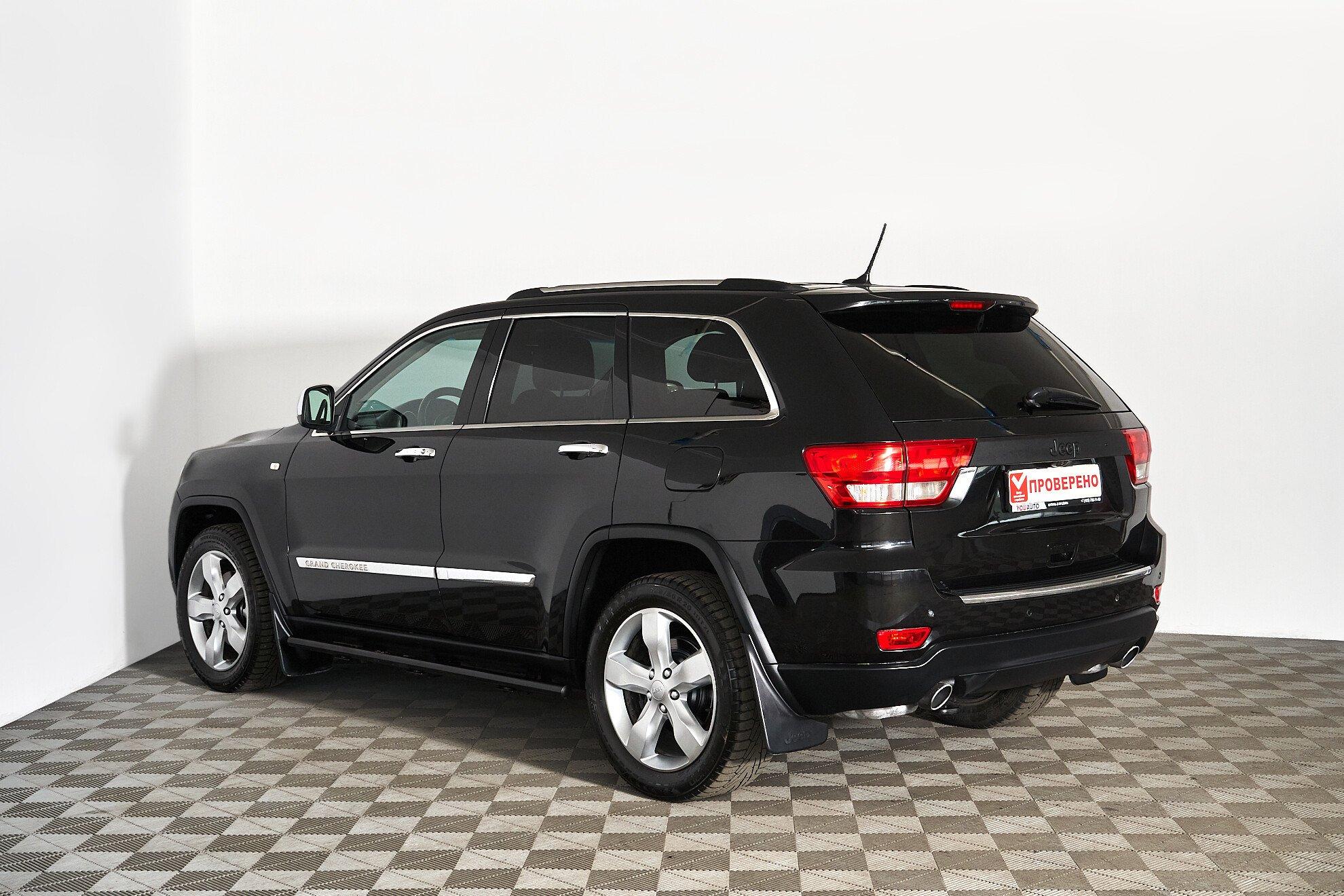 Jeep Grand Cherokee 2011, черный
