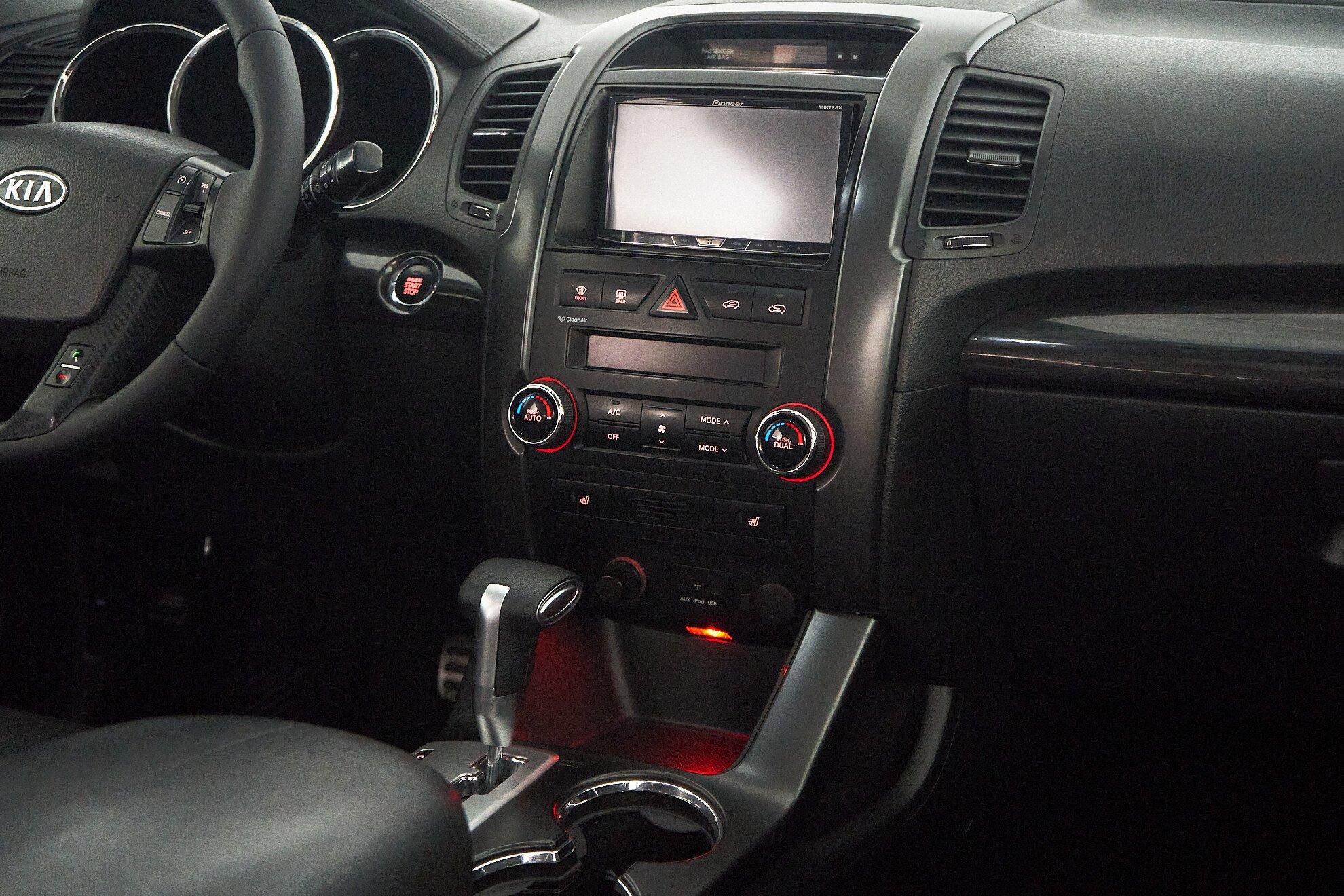 Kia Sorento 2012, черный