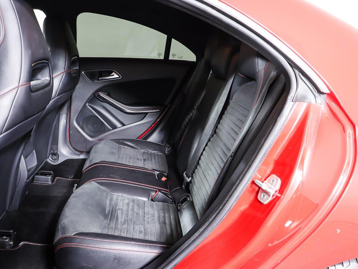 Mercedes-Benz CLA 2015, красный