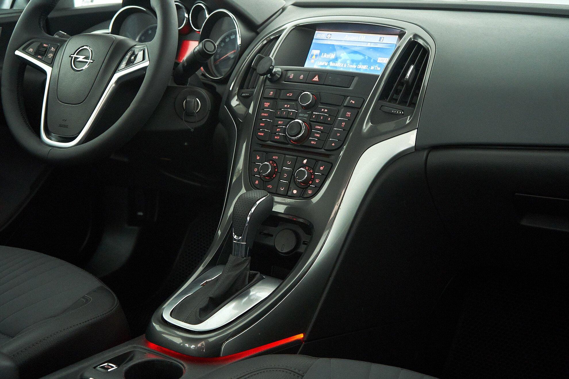 Opel Astra 2014, синий