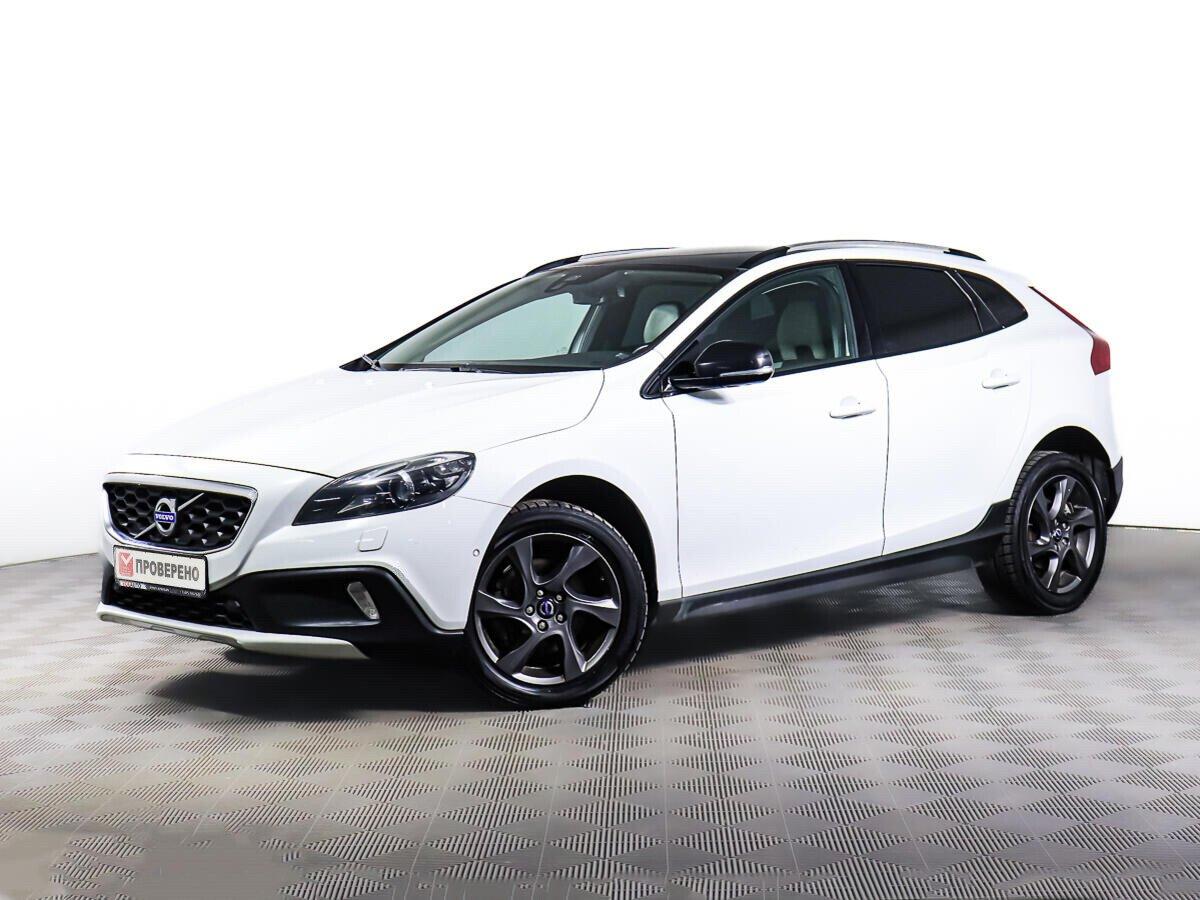 Volvo V40 Cross Country 2015, белый