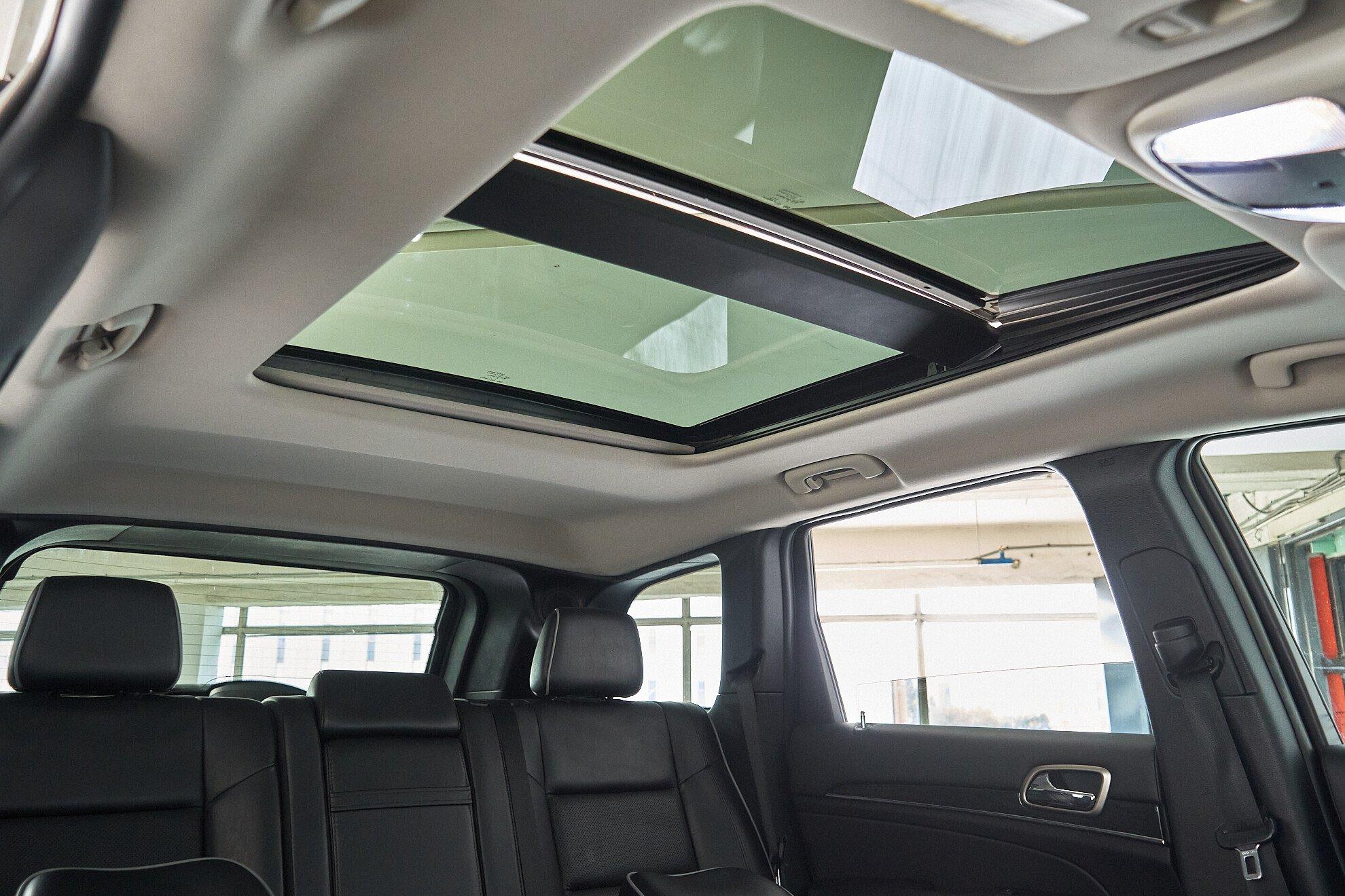 Jeep Grand Cherokee 2012, белый