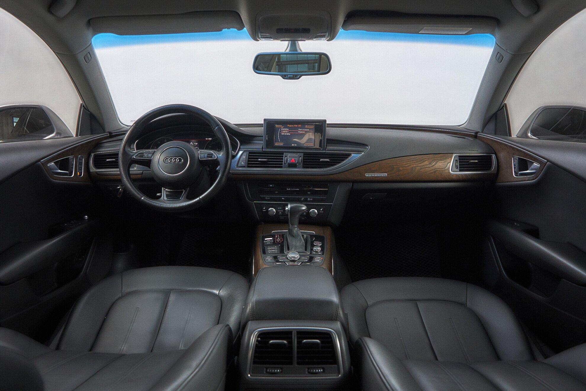 Audi A7 2013, черный