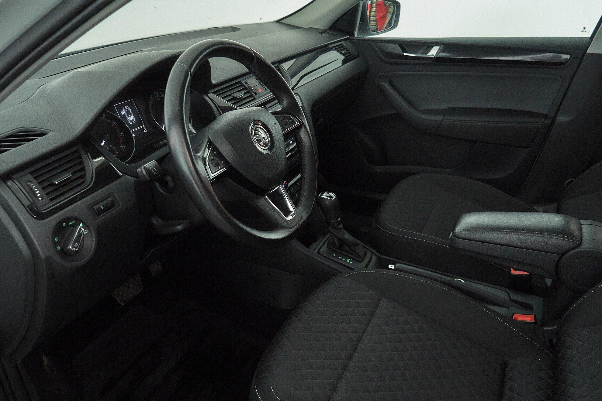 Skoda Rapid 2019, белый
