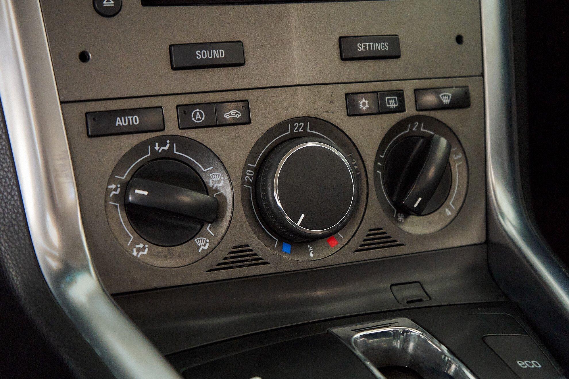 Opel Antara 2013, черный
