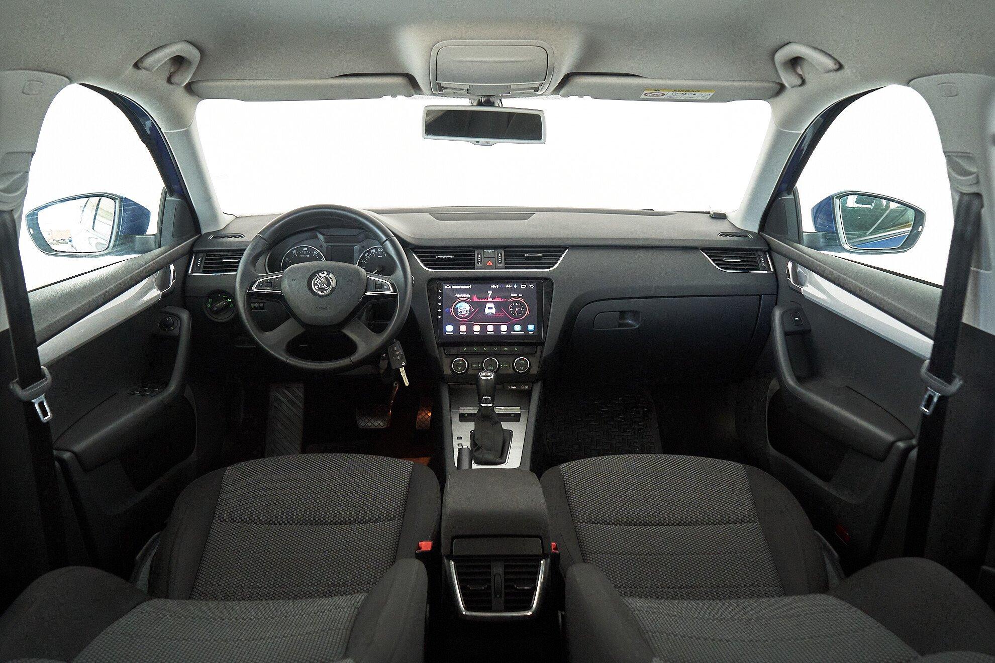 Skoda Octavia 2016, синий