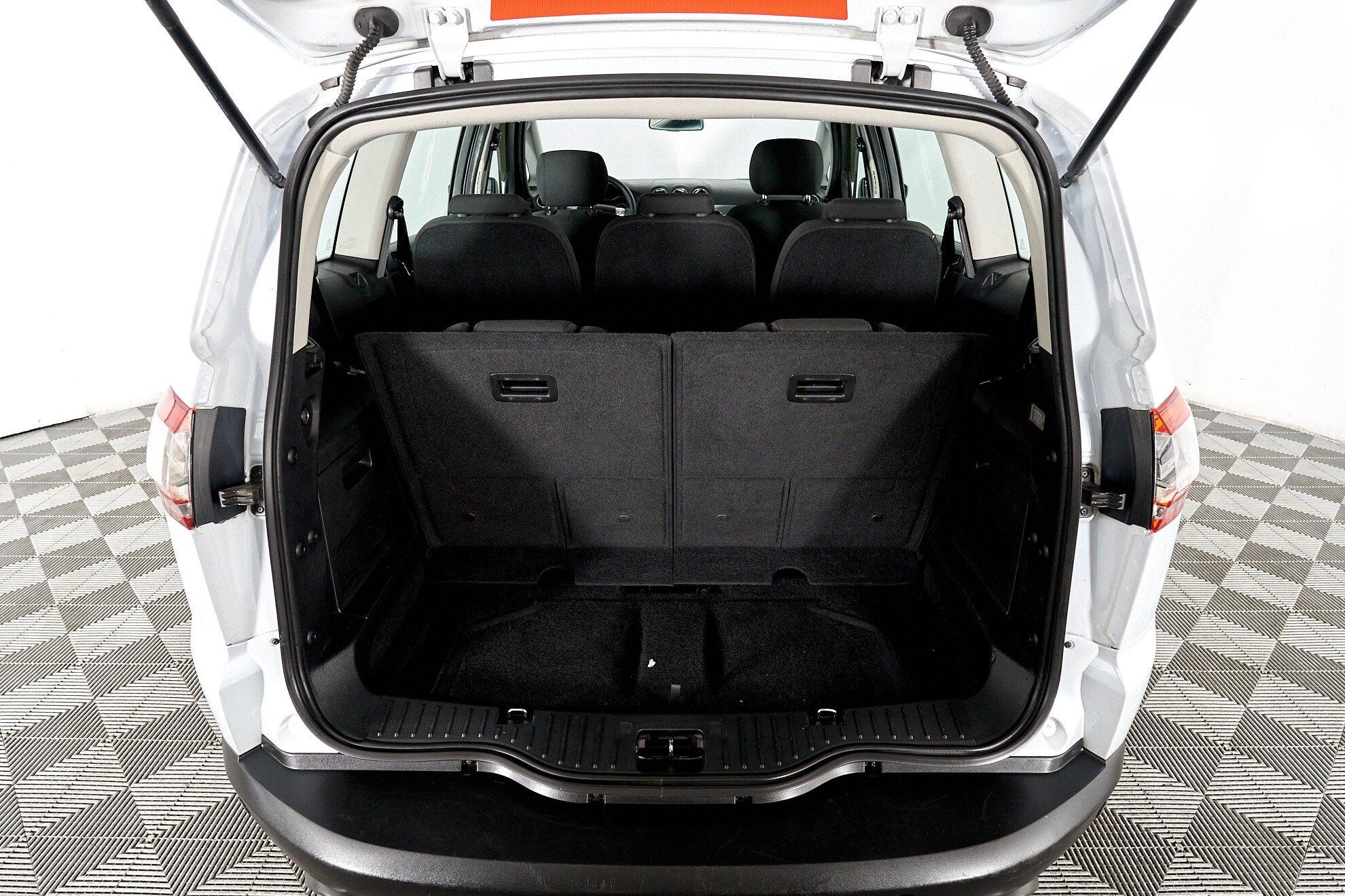 Ford S-MAX 2012, белый