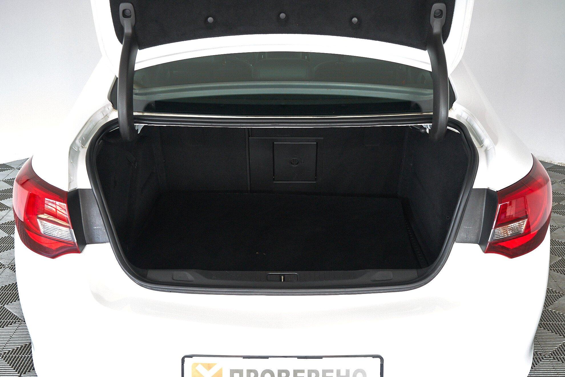 Opel Astra 2013, белый