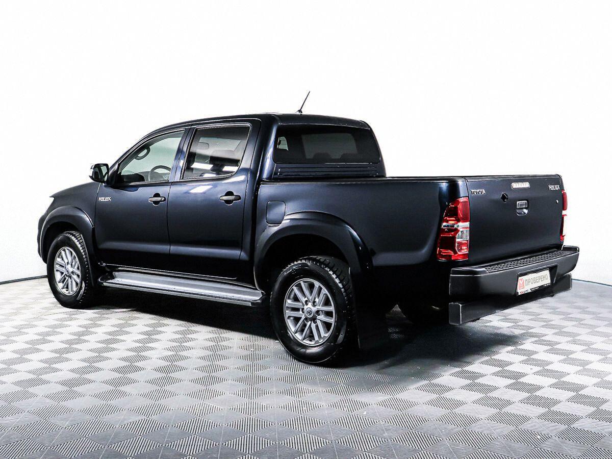 Toyota Hilux 2013, синий