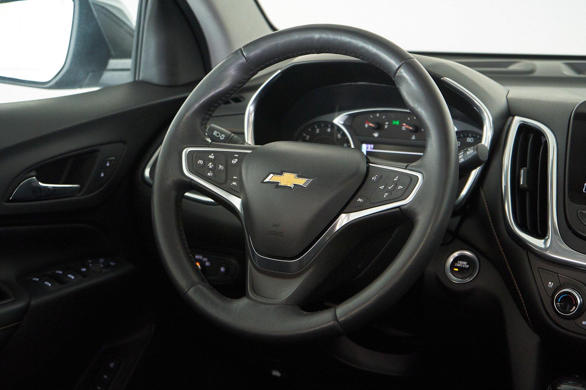 Chevrolet Equinox 2017, серый