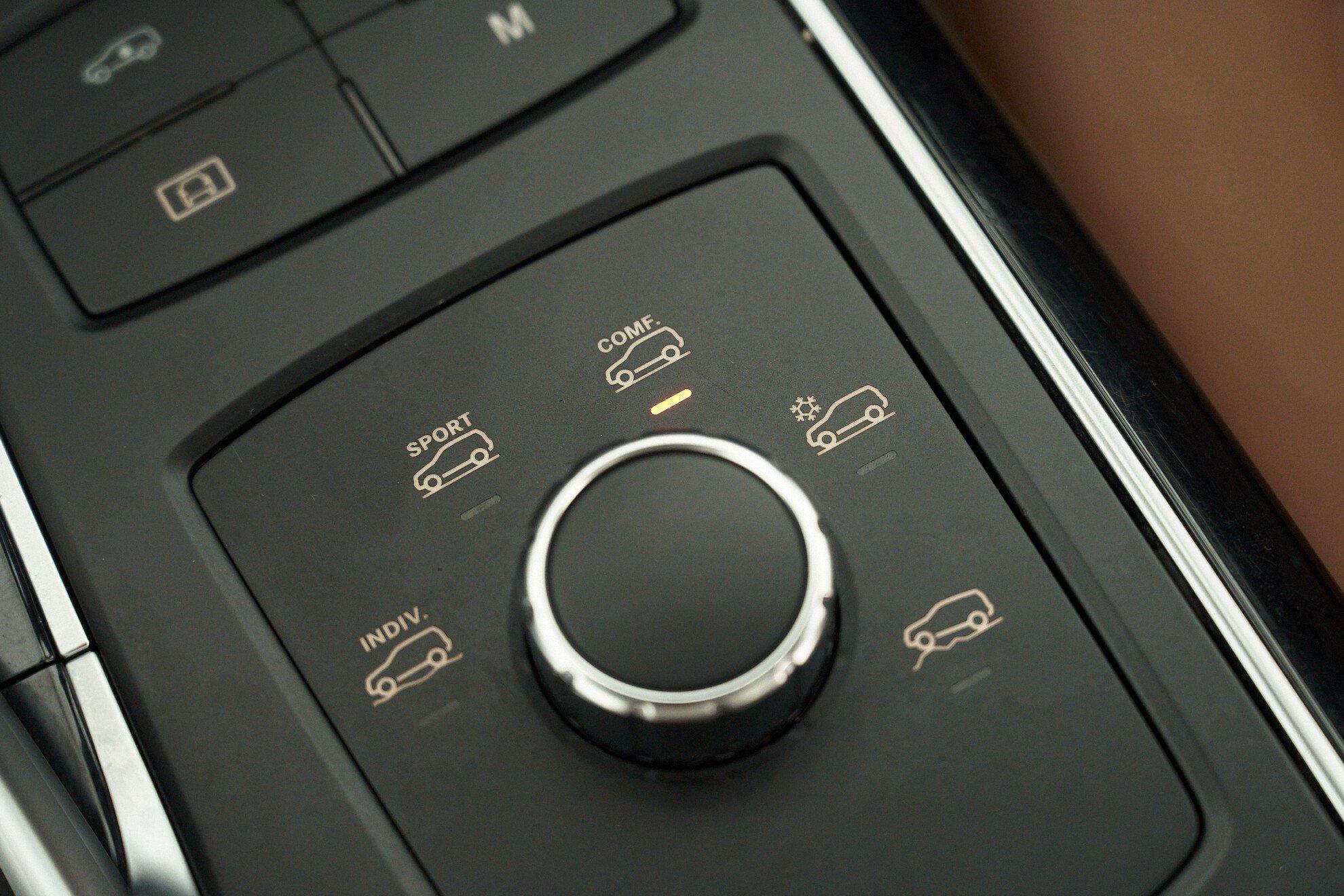 Mercedes-Benz GLS 2016, белый