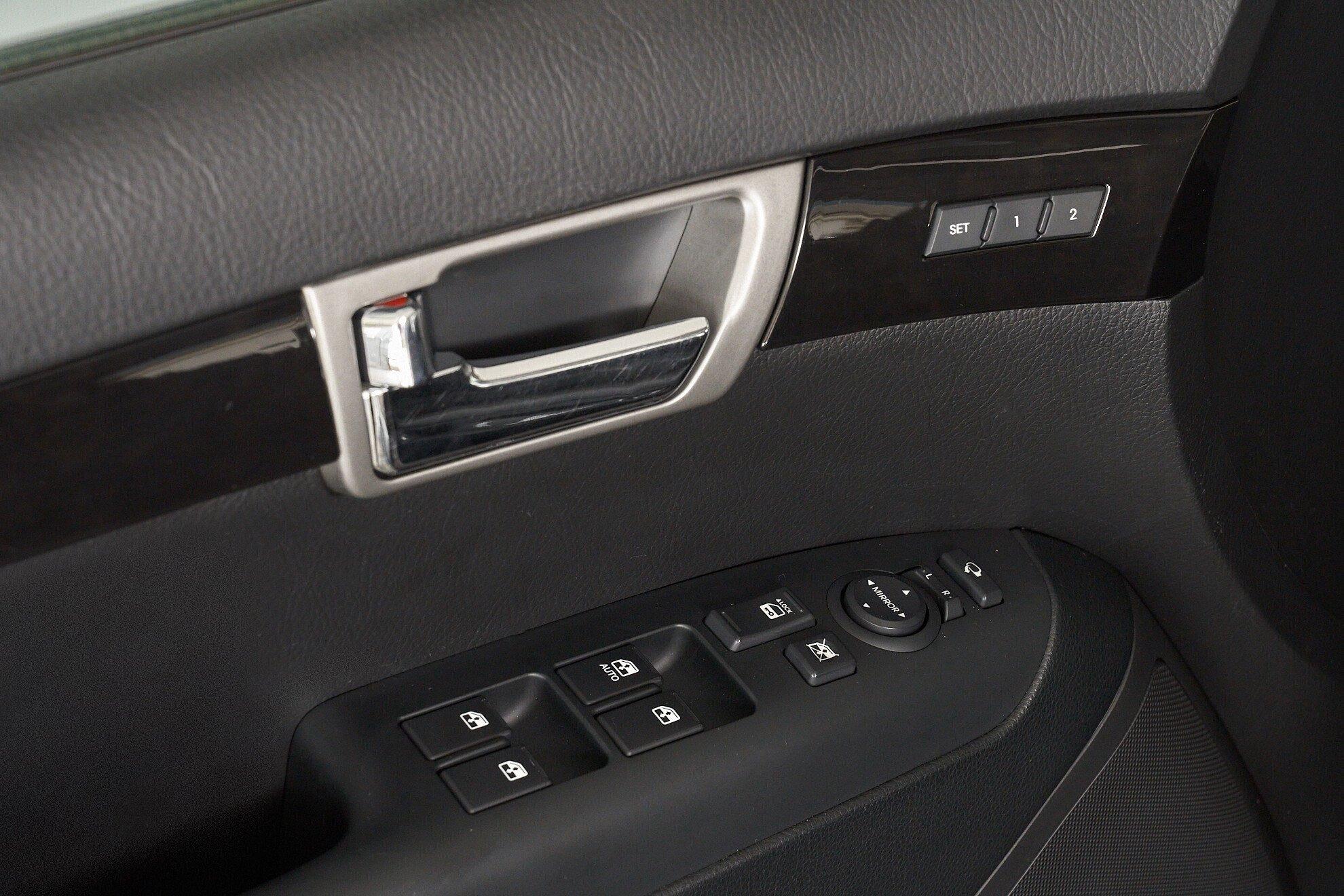 Kia Mohave 2012, бежевый