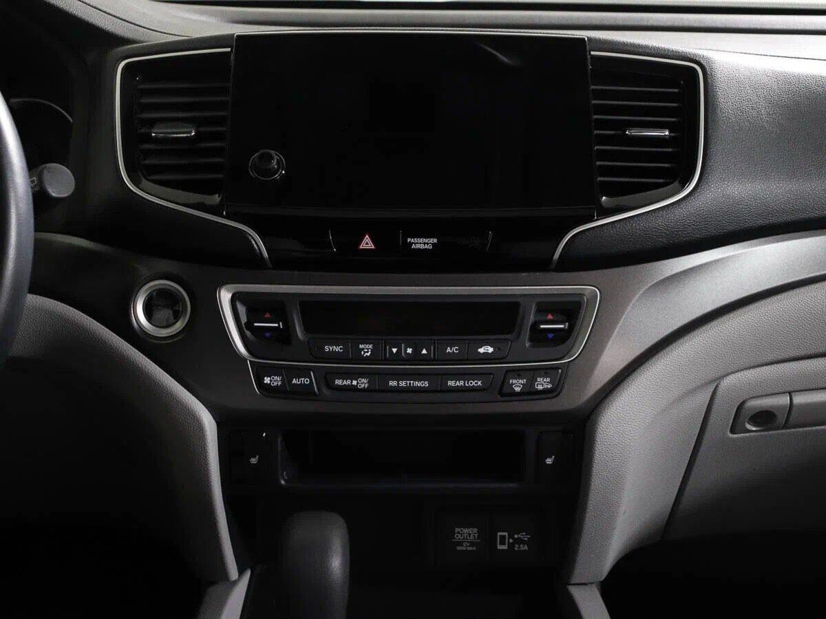 Honda Pilot 2020, серый