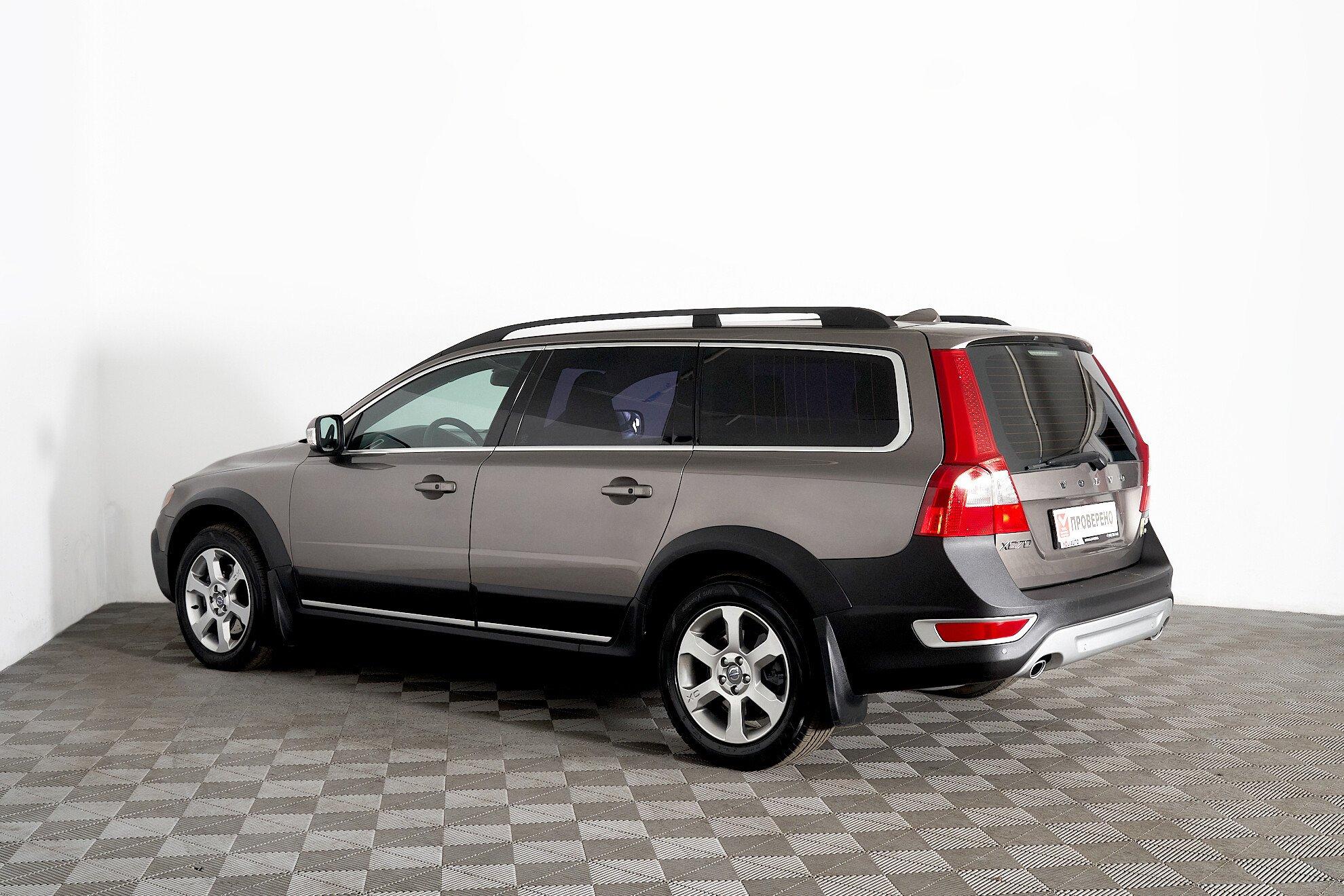 Volvo XC70 2011, коричневый
