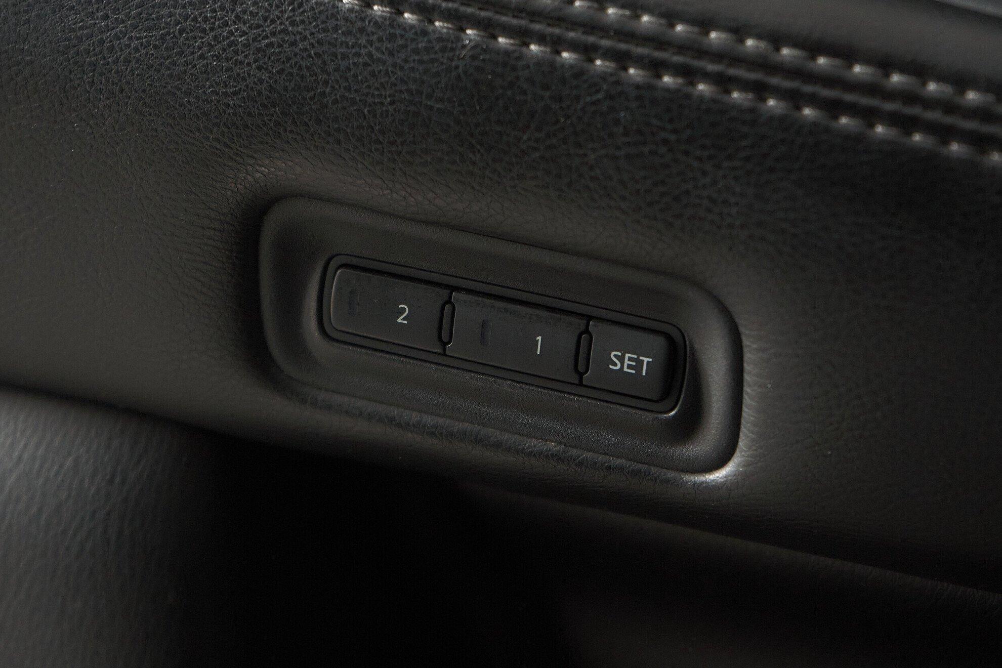 Nissan Pathfinder 2014, серый