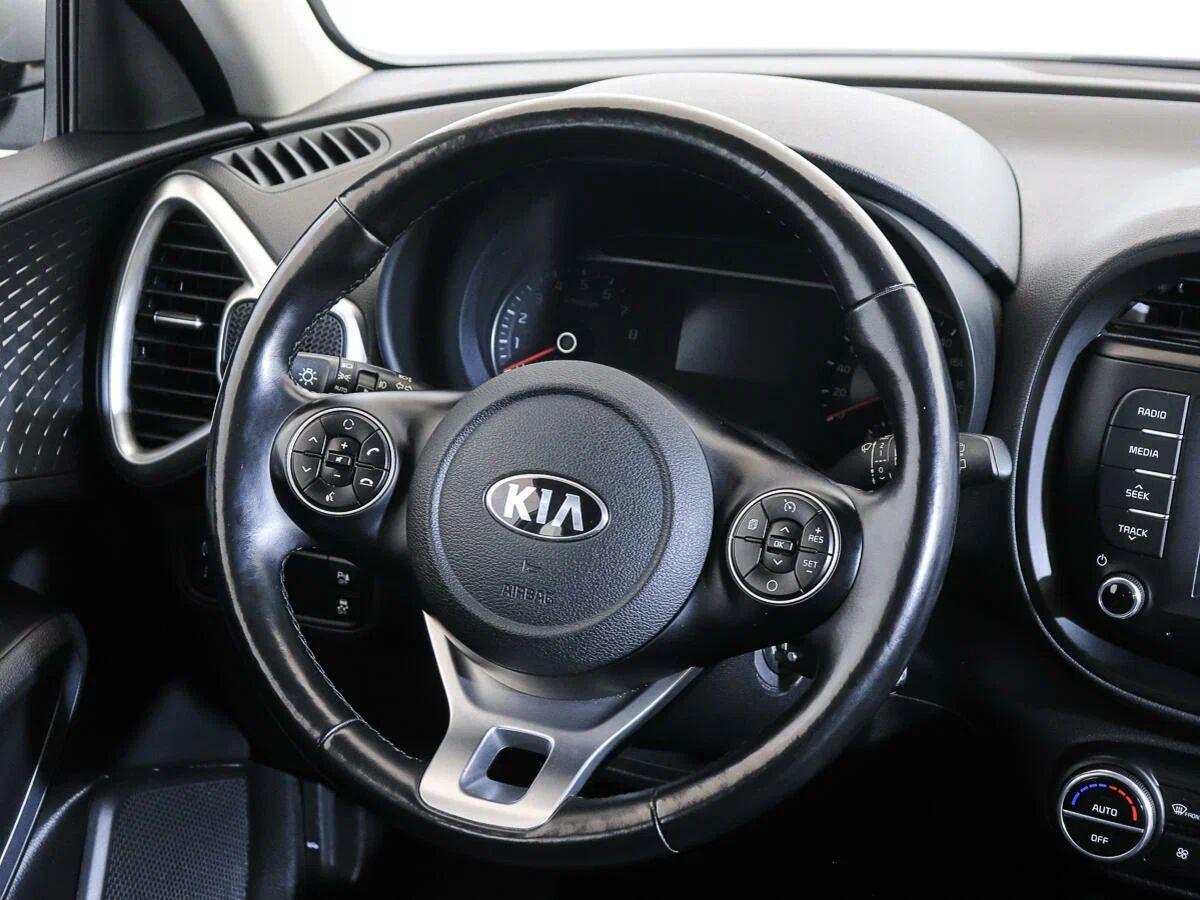 Kia Soul 2019, серебряный