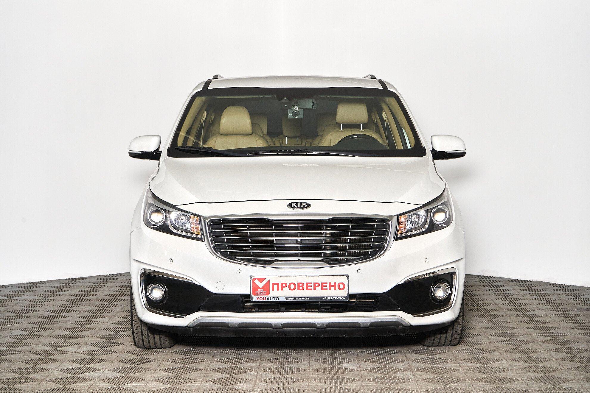 Kia Carnival 2020, белый
