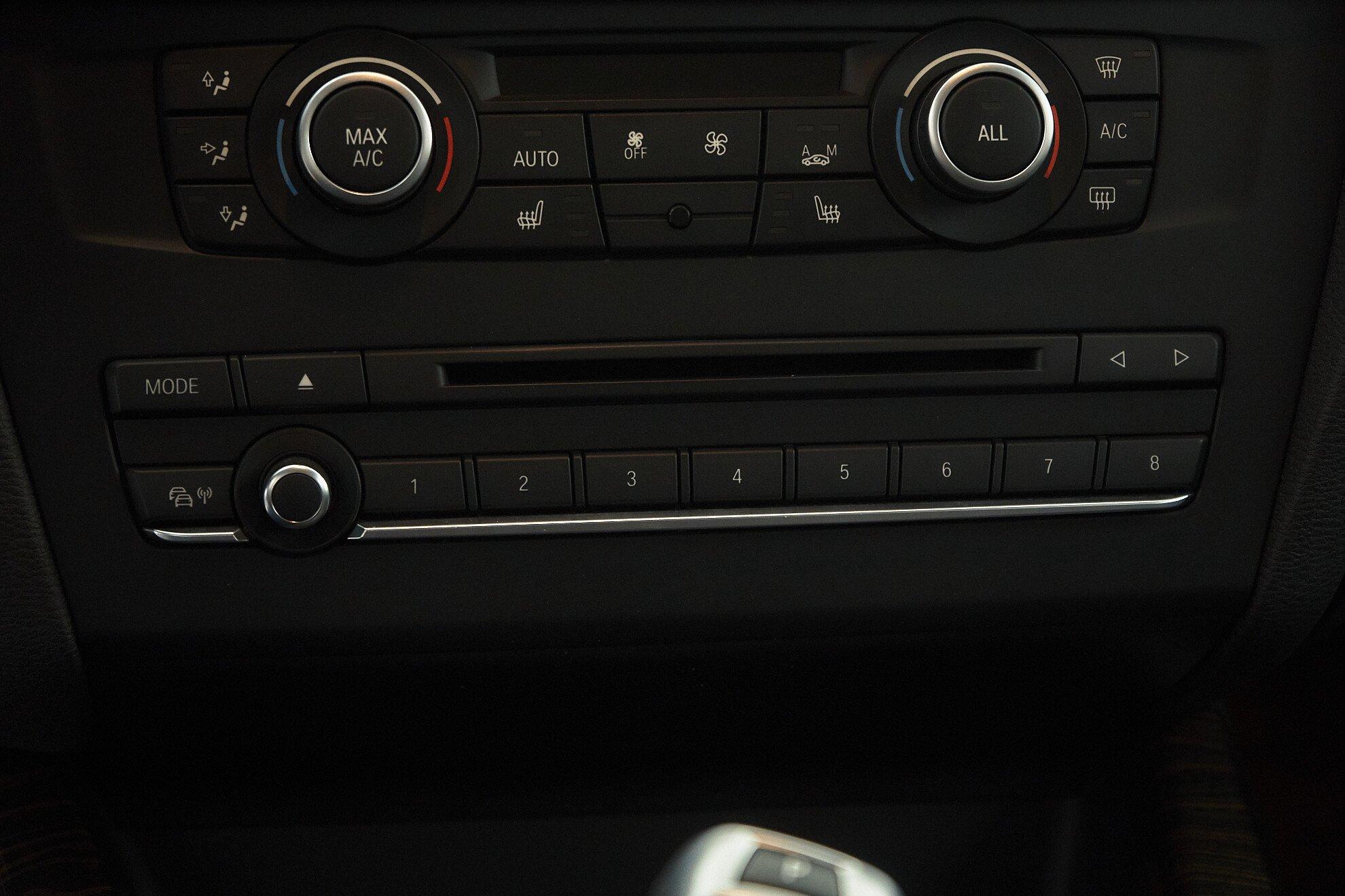 BMW X3 2012, белый