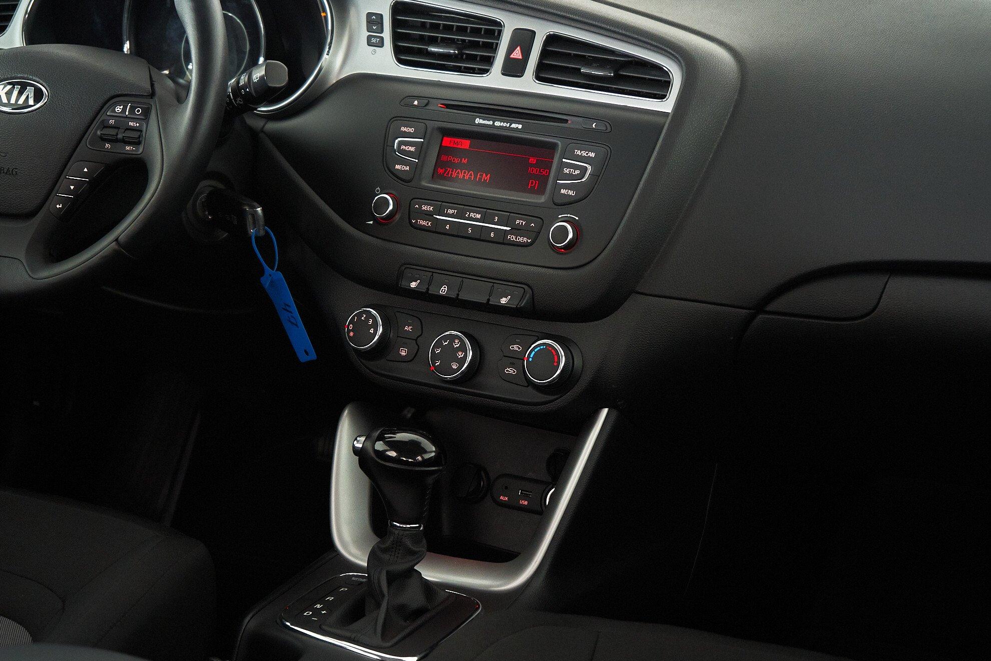 Kia Ceed 2017, синий