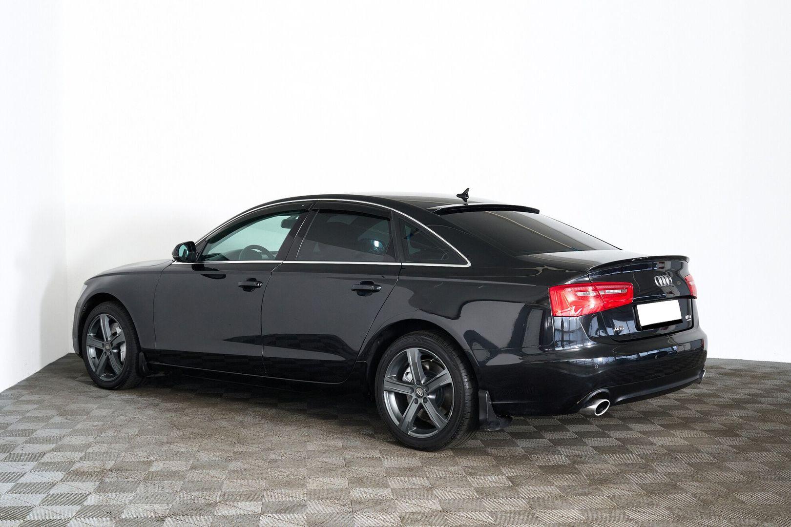 Audi A6 2011, черный