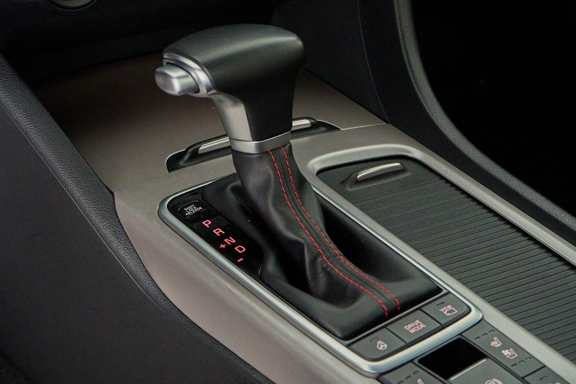 Kia Optima 2018, белый