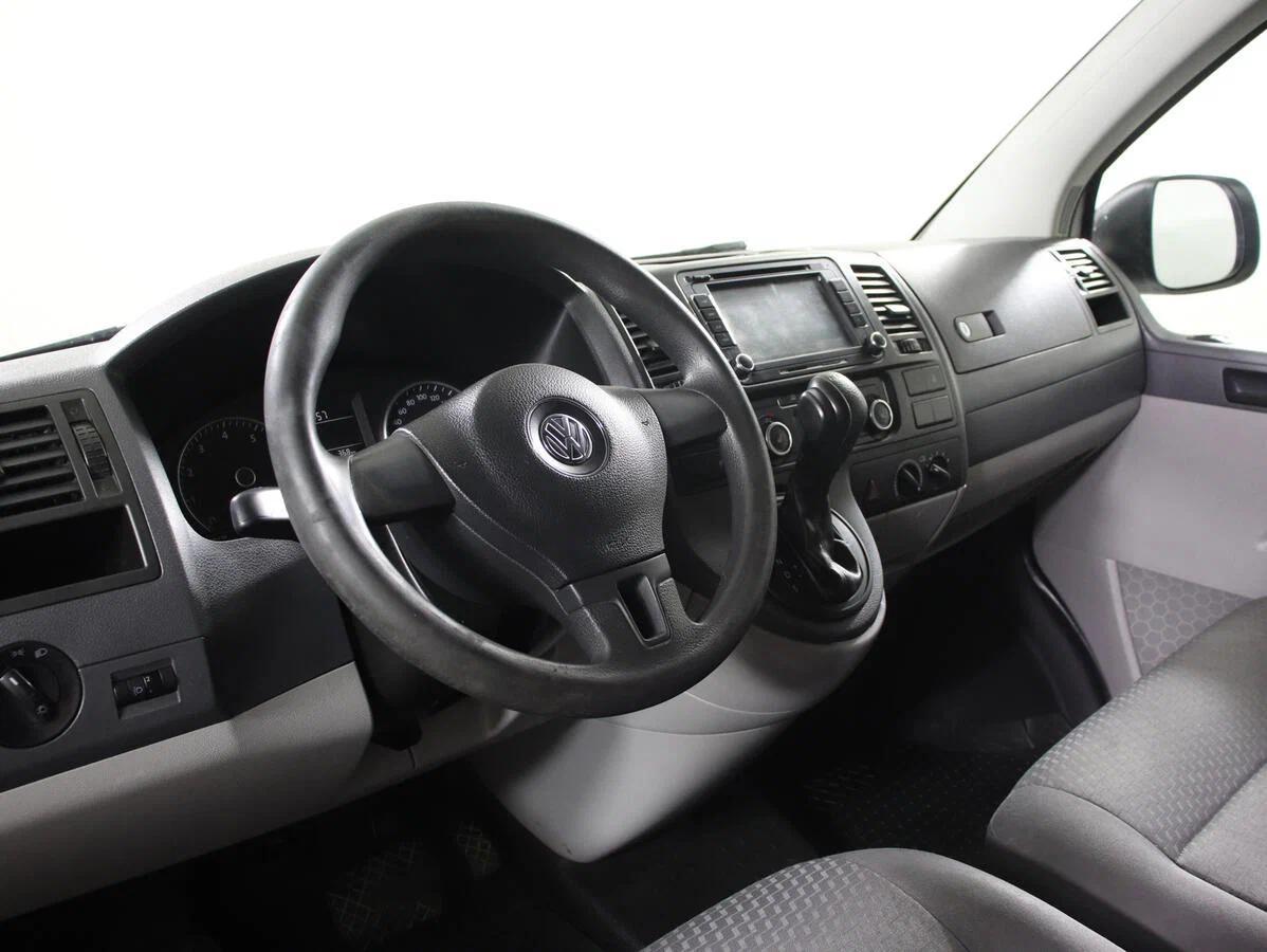 Volkswagen Transporter 2014, белый