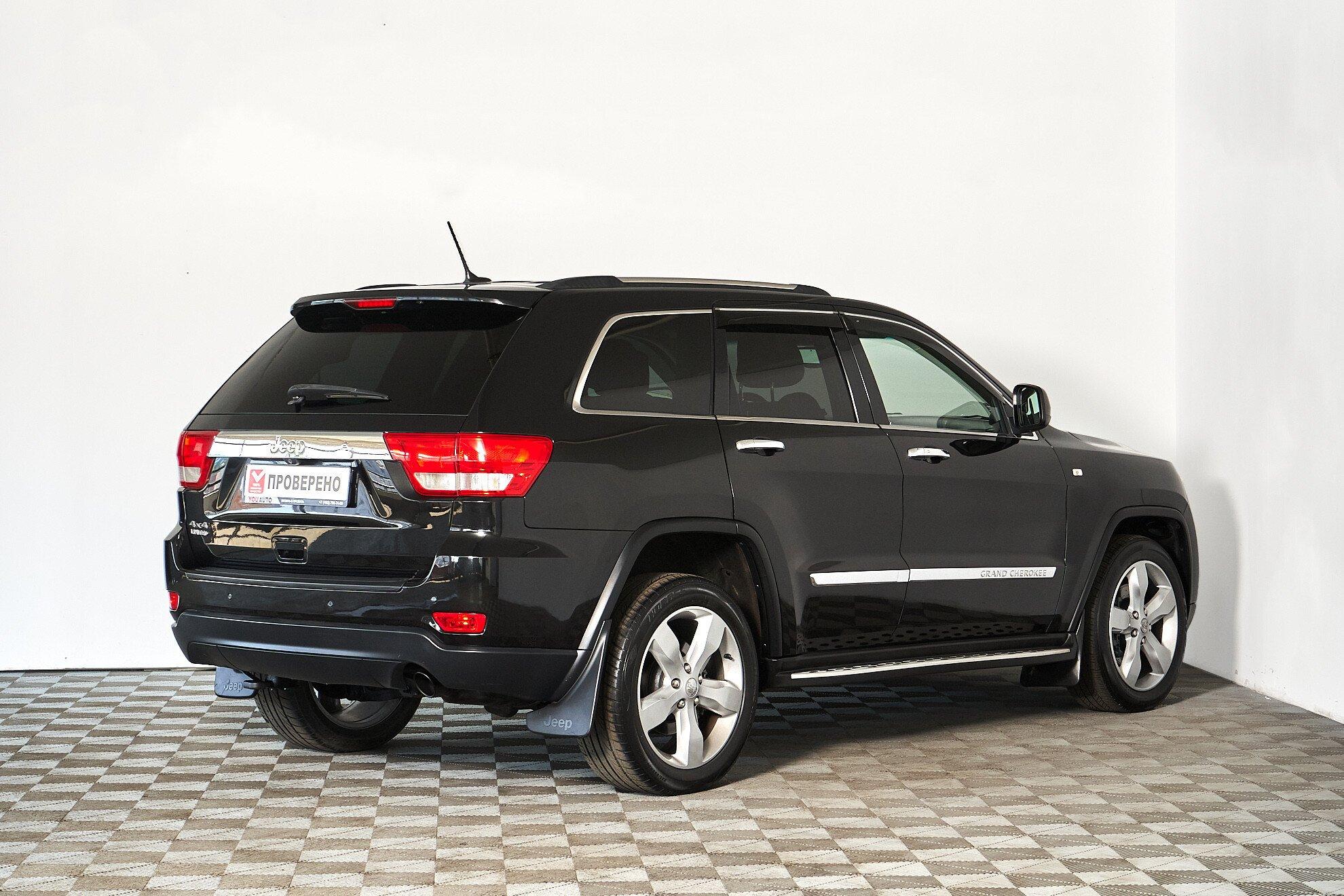 Jeep Grand Cherokee 2012, черный