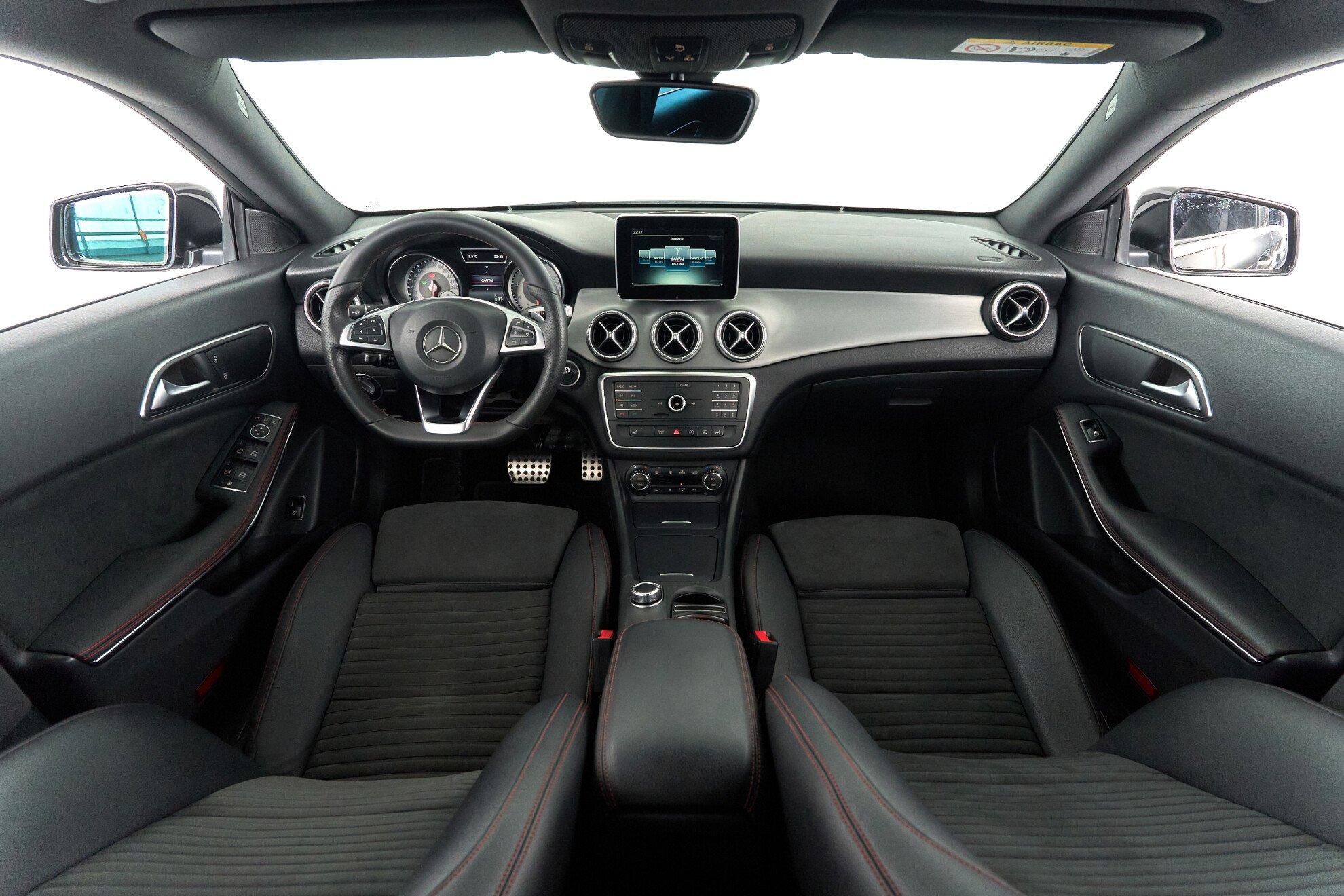 Mercedes-Benz CLA 2016, черный