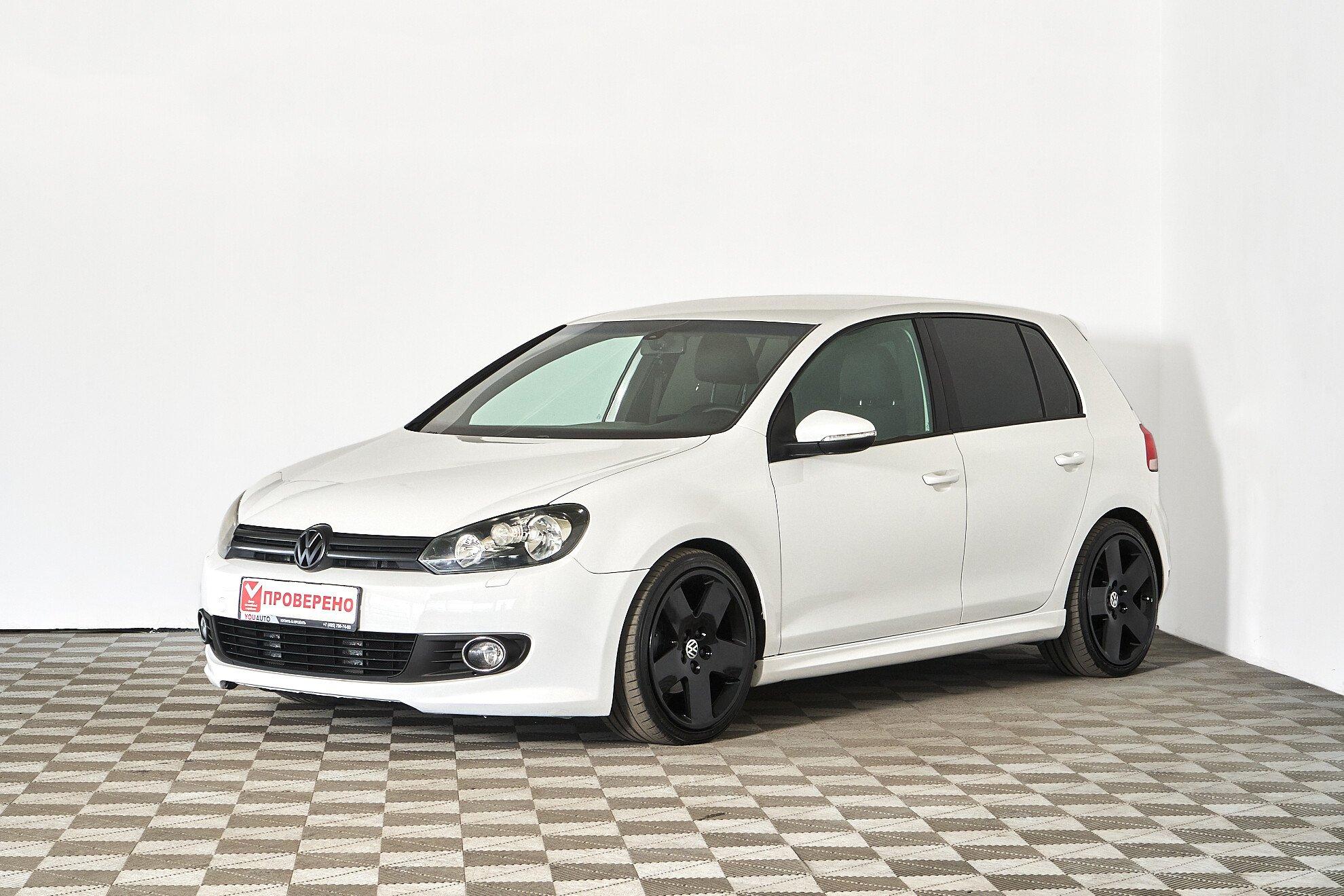 Volkswagen Golf 2012, белый