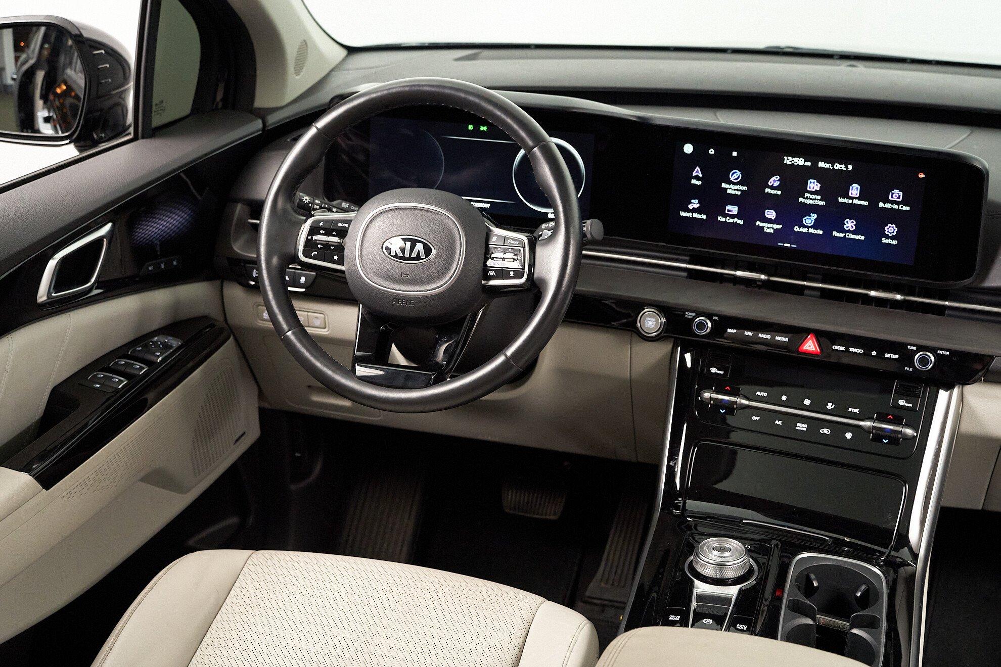 Kia Carnival 2022, черный