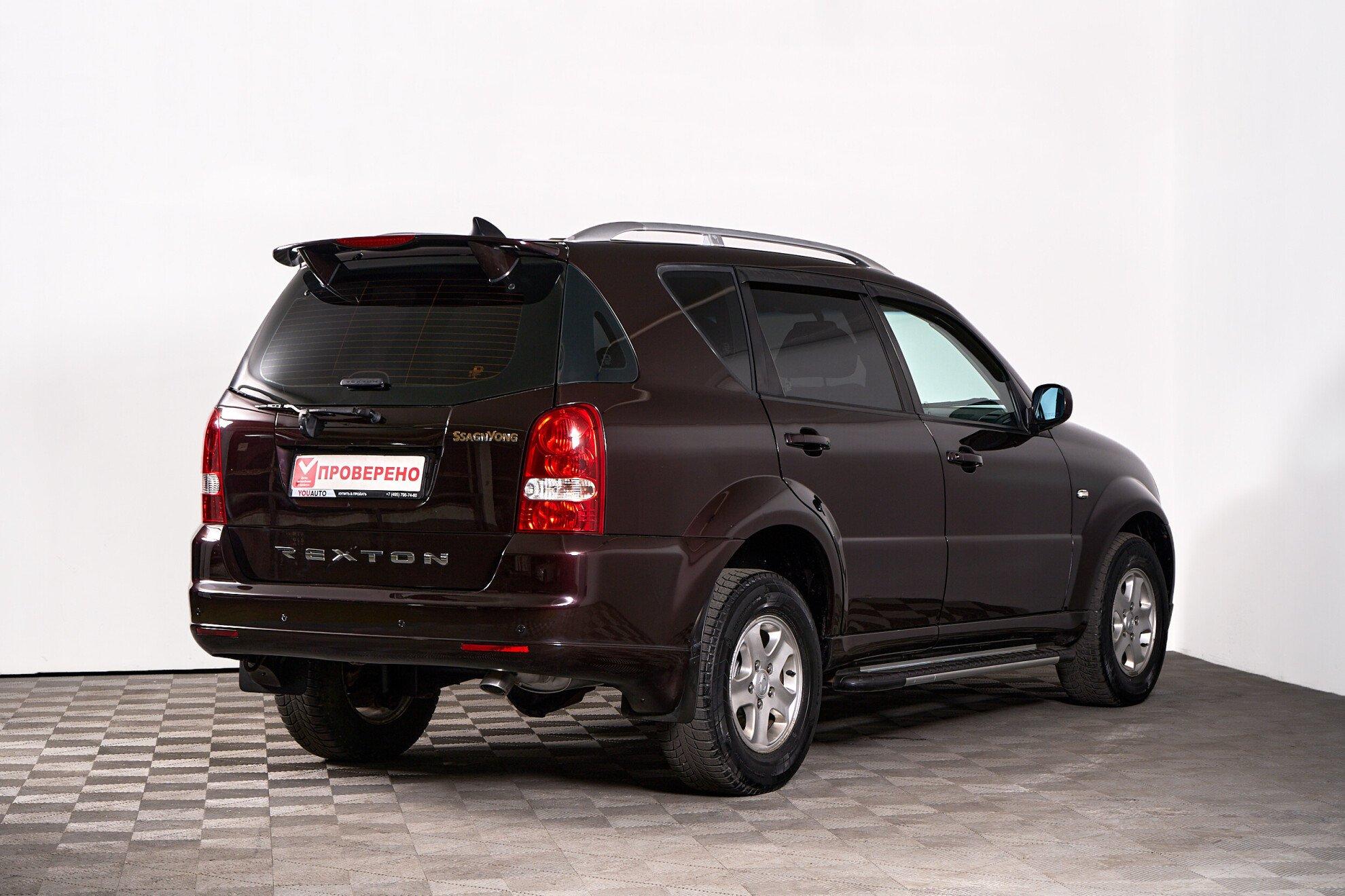 SsangYong Rexton 2011, пурпурный