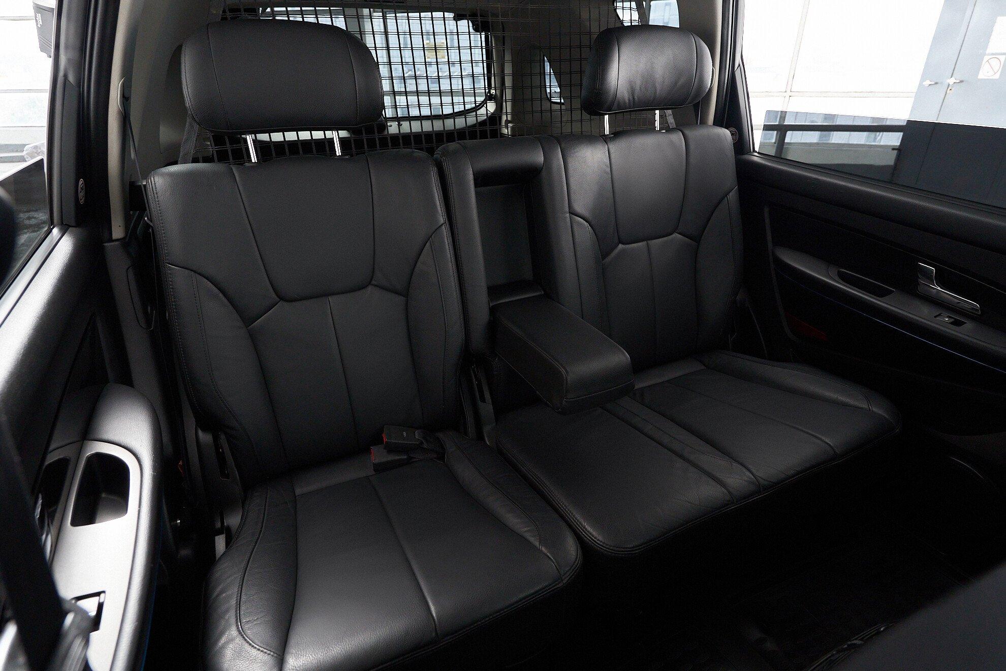 SsangYong Rexton 2010, серебряный