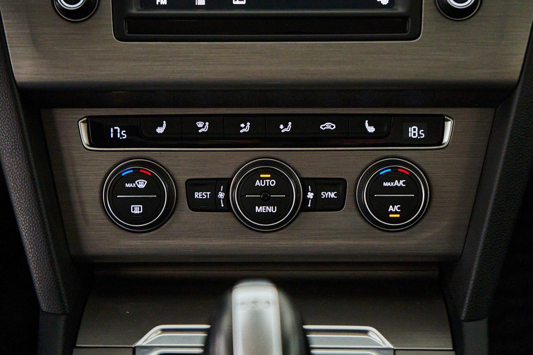 Volkswagen Passat 2019, черный