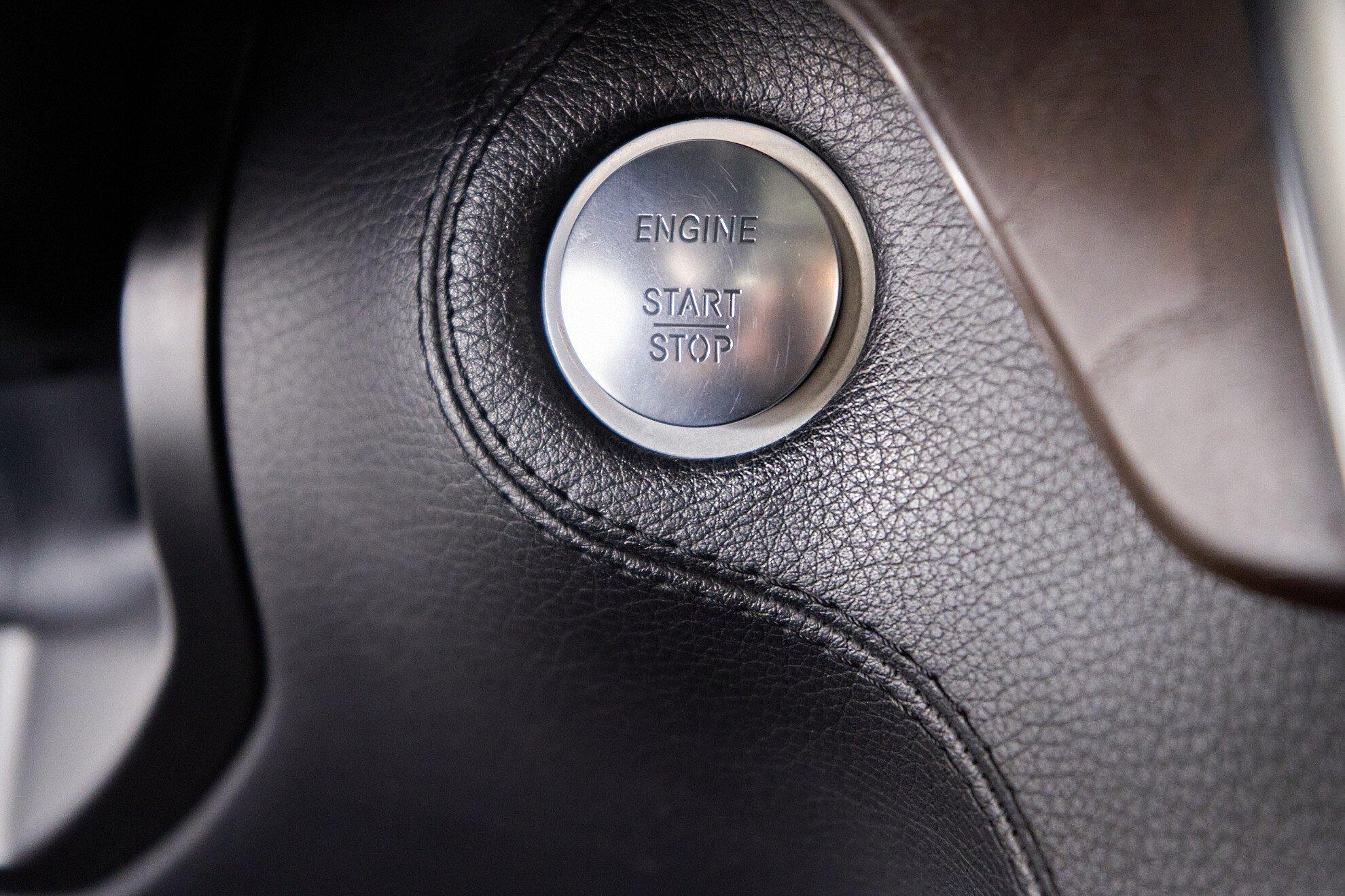 Mercedes-Benz GL-Класс 2012, черный