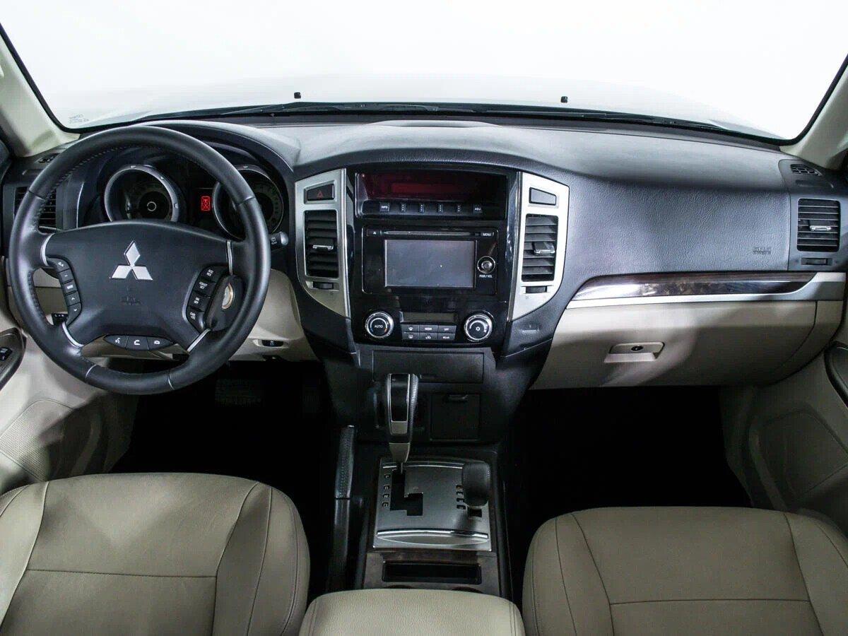 Mitsubishi Pajero 2018, коричневый
