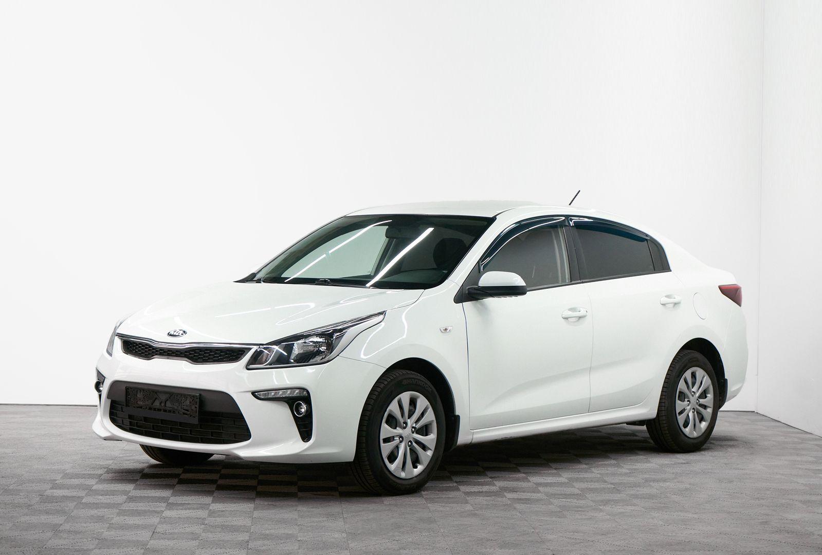 Kia Rio 2018, белый