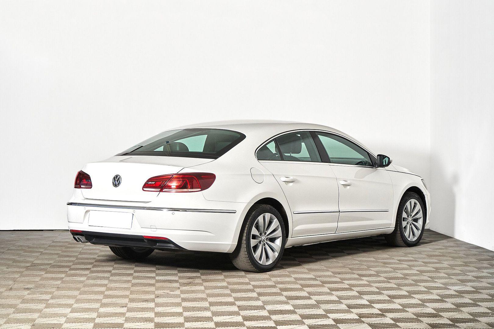 Volkswagen Passat CC 2013, белый