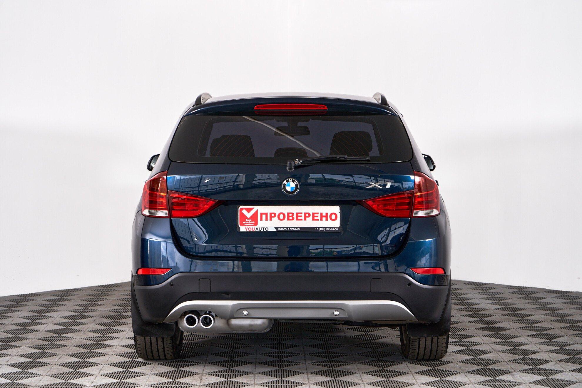 BMW X1 2015, синий