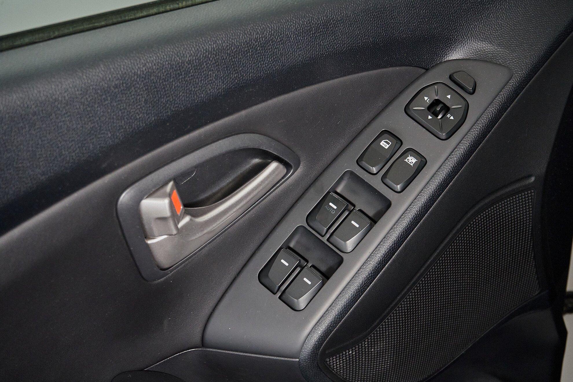 Hyundai ix35 2014, белый