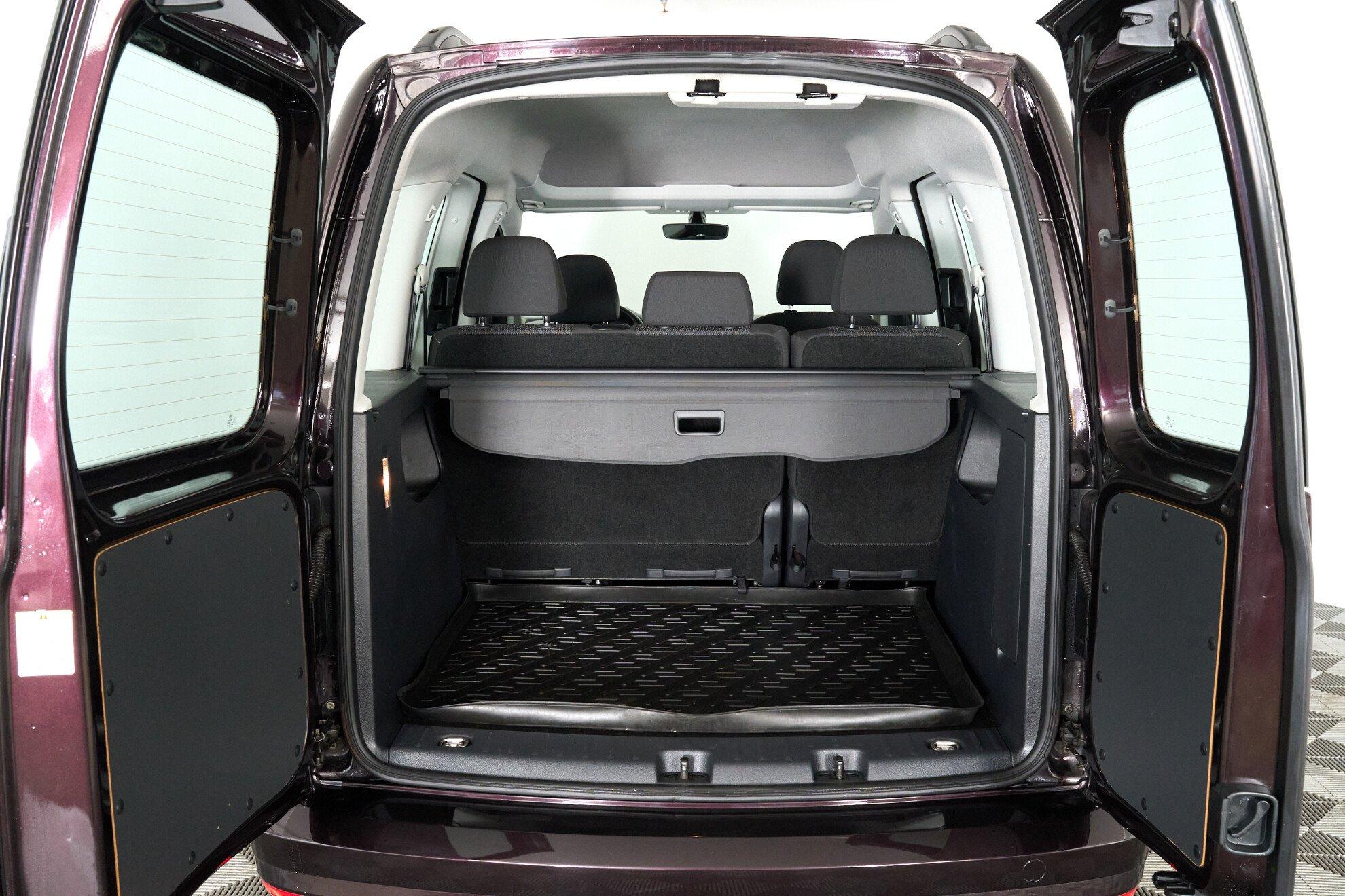 Volkswagen Caddy 2017, пурпурный