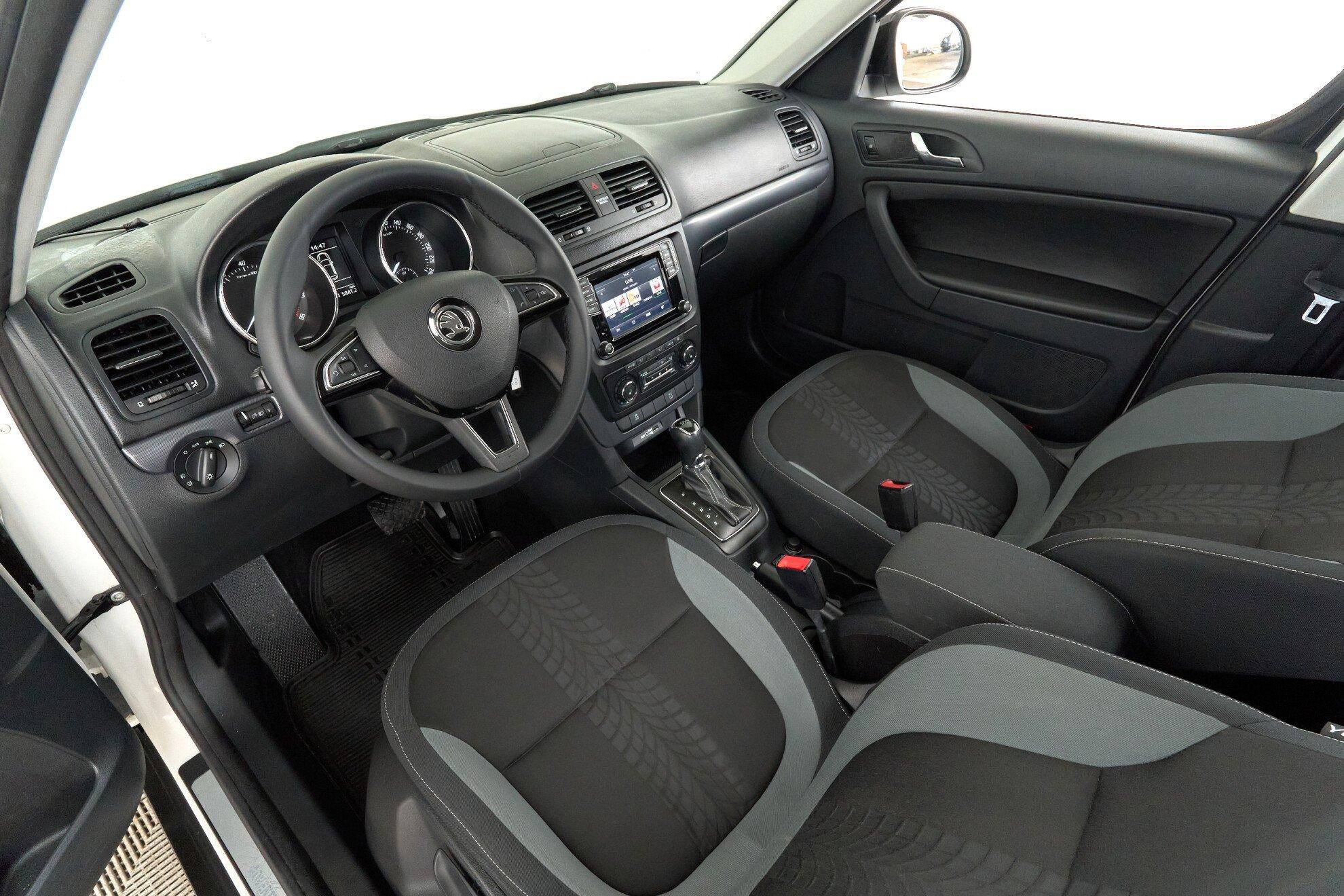 Skoda Yeti 2015, белый