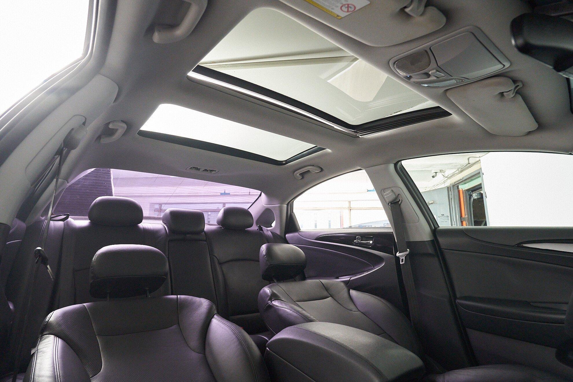 Hyundai Sonata 2010, черный