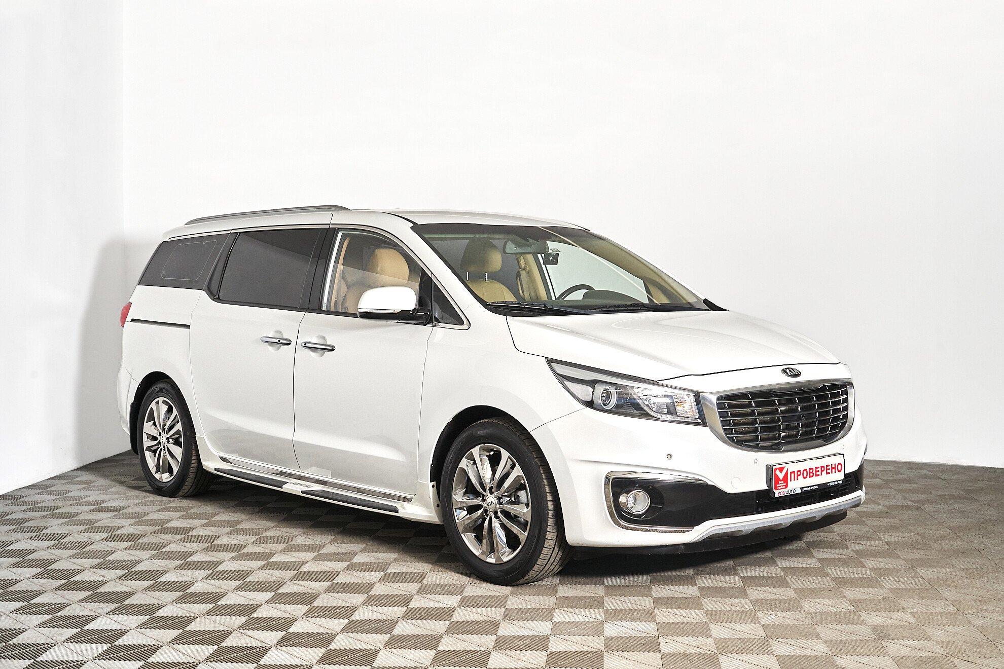 Kia Carnival 2020, белый