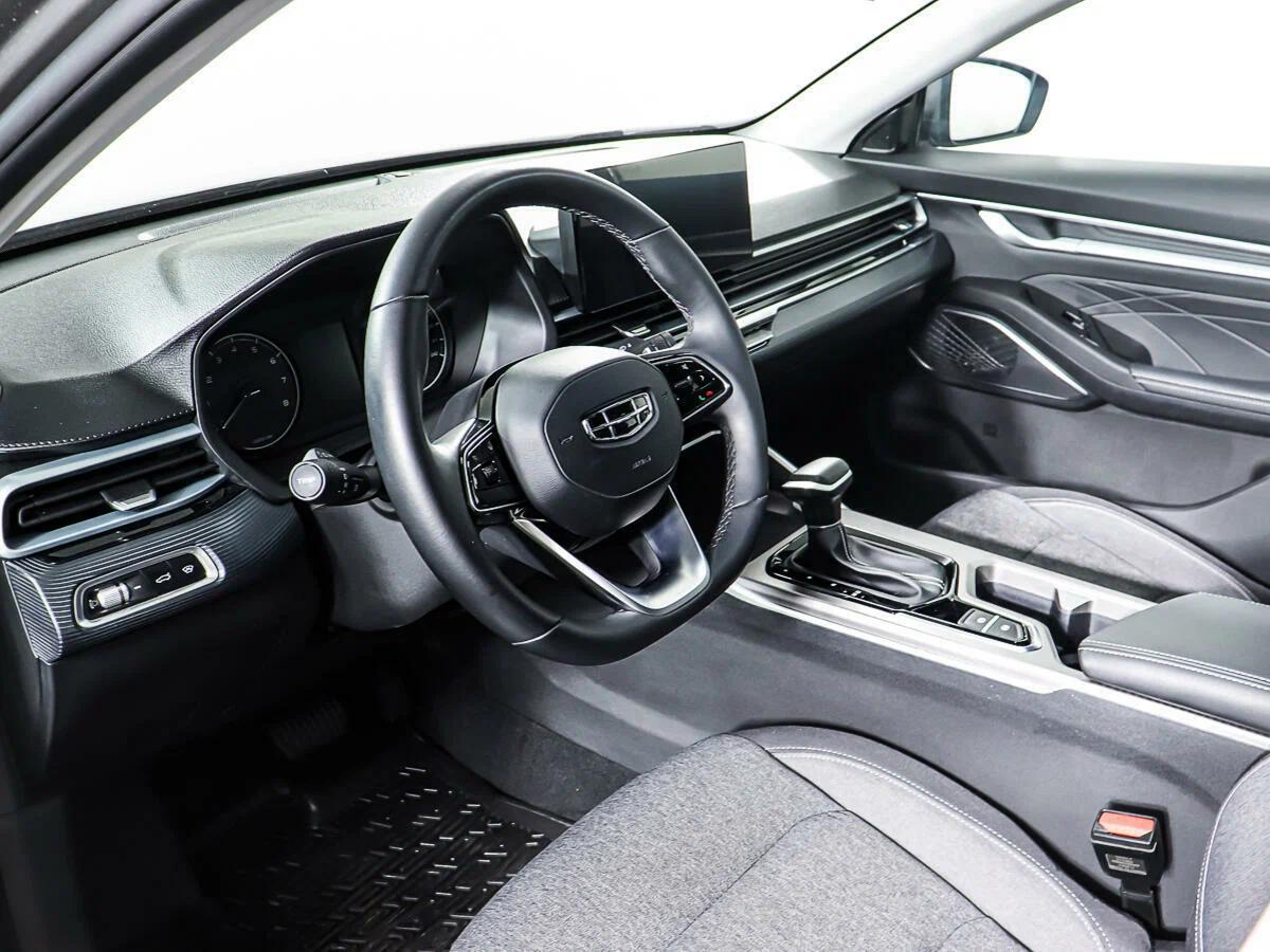 Geely Emgrand 2023, серый